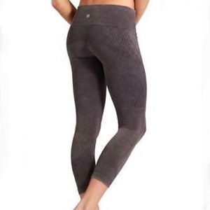 Athleta Re-Charged Capri